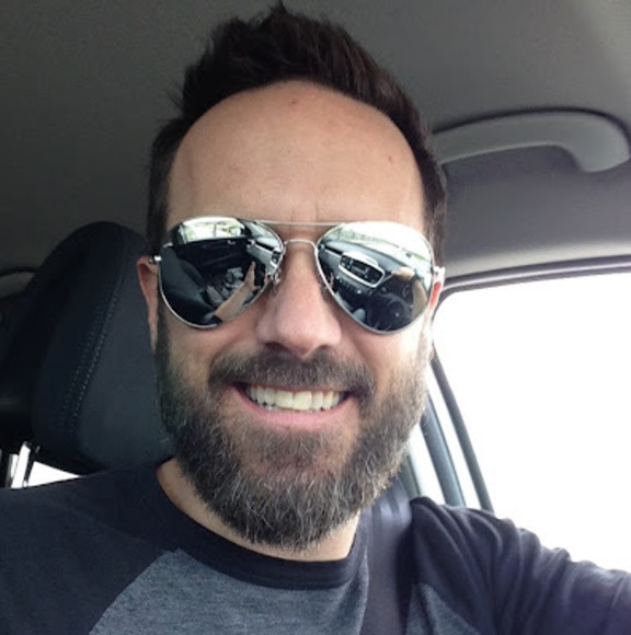 Meet your Posher, Hugo - Picture 1 of 1